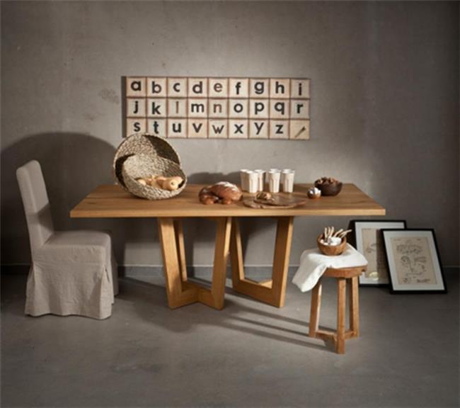 שולחן אוכל עץ אלון - וסטו VASTU - גלריית רהיטים מעץ מלא 