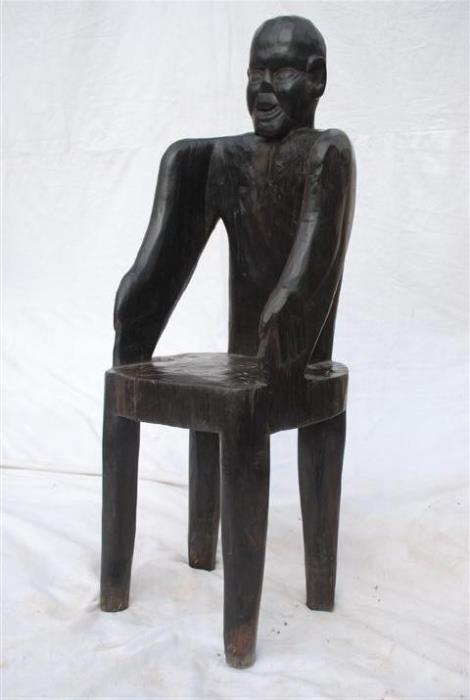 כסא מפוסל - גלריה הימלאיה - ריהוט עתיק