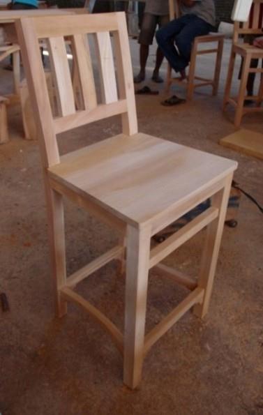כסא בר עץ מלא - Treemium - חלומות בעץ מלא