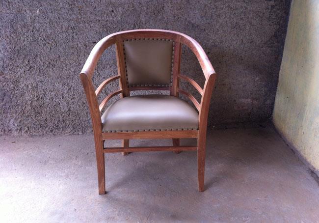 כיסא עץ מרופד - Treemium - חלומות בעץ מלא