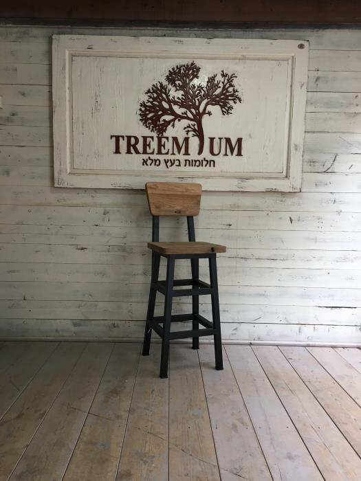 כיסא בר מעץ - Treemium - חלומות בעץ מלא