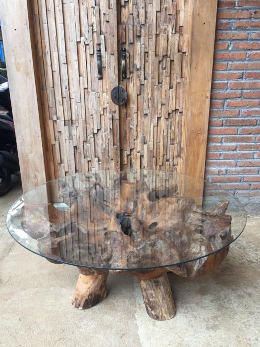 שולחן סלון שורש טיק - Treemium - חלומות בעץ מלא