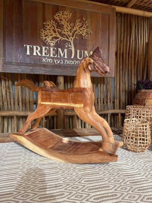 סוס נדנדה דקורטיבי עץ מלא - Treemium - חלומות בעץ מלא