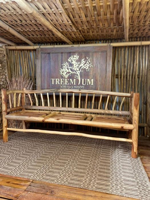 ספסל טיק צעיר דגם לול - Treemium - חלומות בעץ מלא