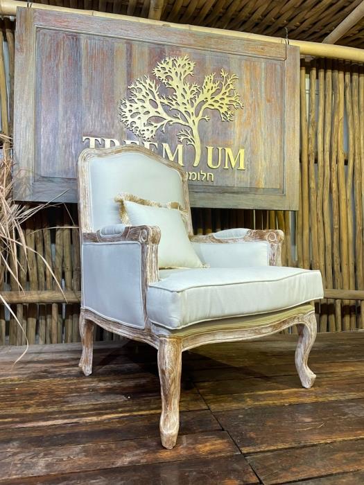 כורסא עץ מלא טיק דגם לואיז גימור רוסטיק white wash - Treemium - חלומות בעץ מלא