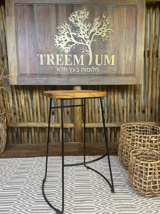 כיסא בר עץ טיק בשילוב רגל ברזל - Treemium - חלומות בעץ מלא