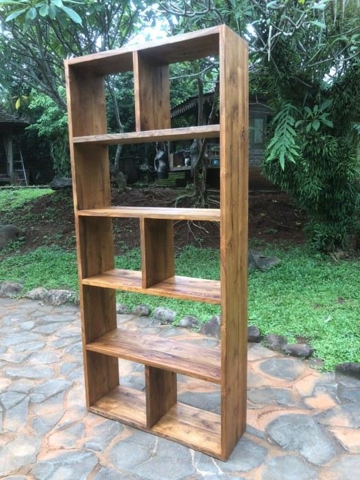 ספרייה כוורת ללא גב עץ מלא טיק - Treemium - חלומות בעץ מלא