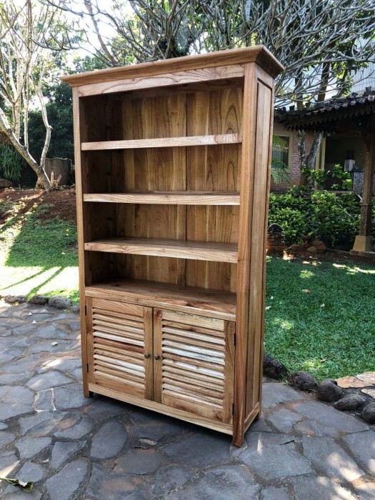 ספרייה עץ מלא בגוון טבעי דלתות תריס - Treemium - חלומות בעץ מלא