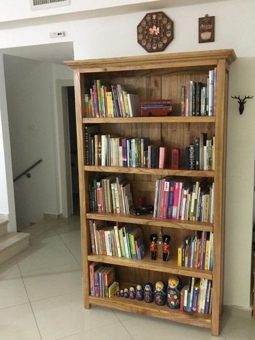 ספרייה עץ מלא בגימור טבעי - Treemium - חלומות בעץ מלא