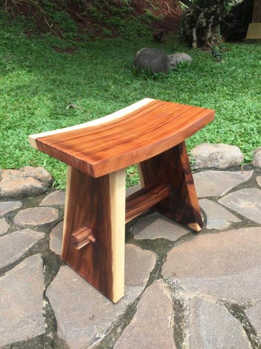 שרפרף גזע דגם suzi - Treemium - חלומות בעץ מלא