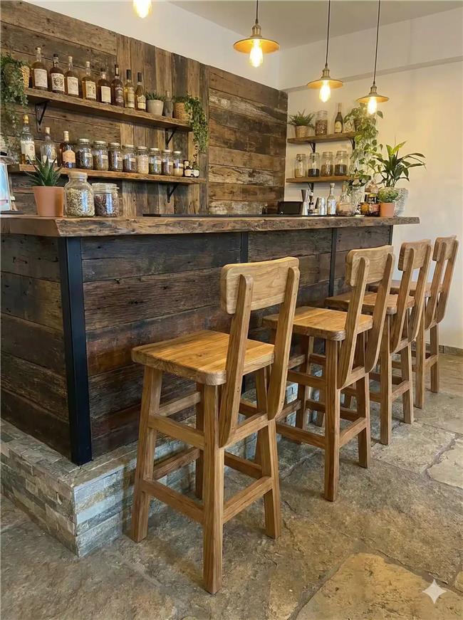 כיסא בר עם גב עץ טיק - Treemium - חלומות בעץ מלא