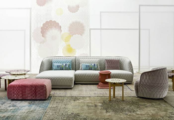שולחן צד FERGANA בגבהים שונים ו CAPITELLO לחברת MOROSO. להשיג בטולמנ שולחן צד FERGANA בגבהים שונים ו CAPITELLO לחברת MOROSO. להשיג בטולמנ