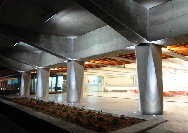 הארת מבואת מחלקת פיזיקה, מכון ויצמן רחובות - איילון גביש - עיצוב ותכנון תאורה אדריכלית