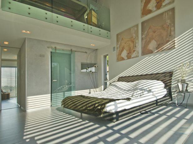 חדר שינה בתכנון אדריכל נסטור סנדבנק
