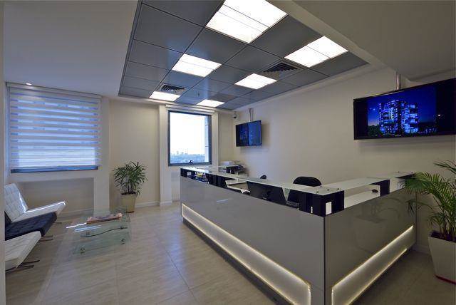 משרד בסגנון מודרני בעיצוב פוירשטיין אדריכלות פנים