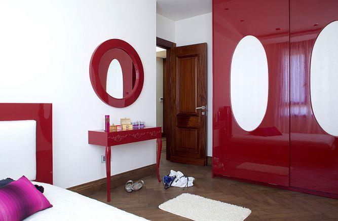 חדר שינה בבית בוילה נובל, בעיצובו של אלדד מיטלמן