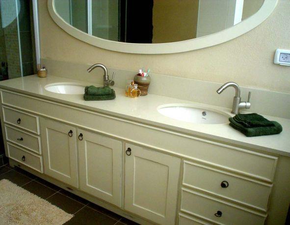 חדר אמבטיה בדירה בהוד השרון, עיצוב קרן מזור