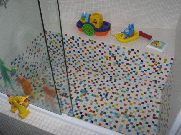 דירה ת''א - חיפוי פסיפס בחדר אמבטיה של ילדים