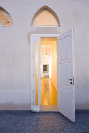  עבודת שימור על מבואת כניסה לבית ביפו, בתכנון ועיצוב של הילה לוסקי