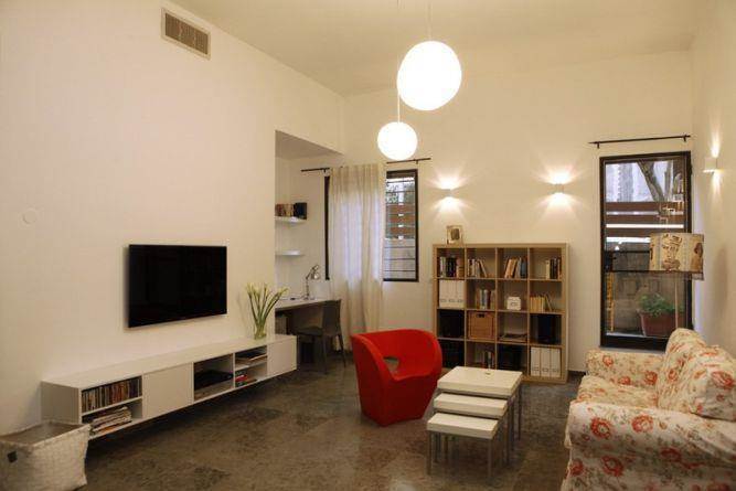 סלון מודרני בדירה תל אביבית בעיצוב ותכנון זוהר רוזנפלד
