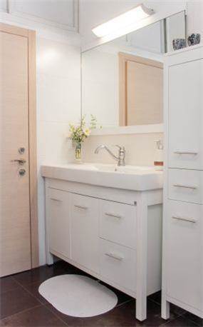 חדר אמבטיה בעיצוב מרב כורי - הפוך הוא