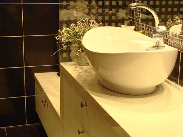 חדר אמבטיה בעיצוב מודרני