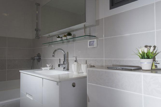 חדר אמבטיה לבן- עיצוב ליאת הראל