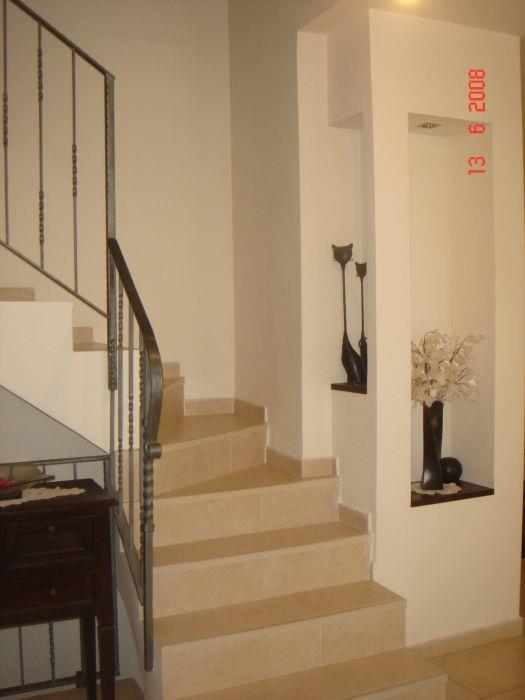 חדר מדרגות - דאובה שלומית- עיצוב ואדריכלות פנים