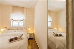 חדר שינה במראה חם ורומנטי, Inside Design