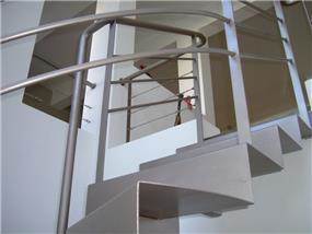 מדרגות - אסנת ברוקמן-אדריכלית