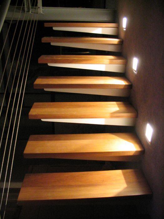 מדרגות תלויות - חכם בן-צבי אדריכלים