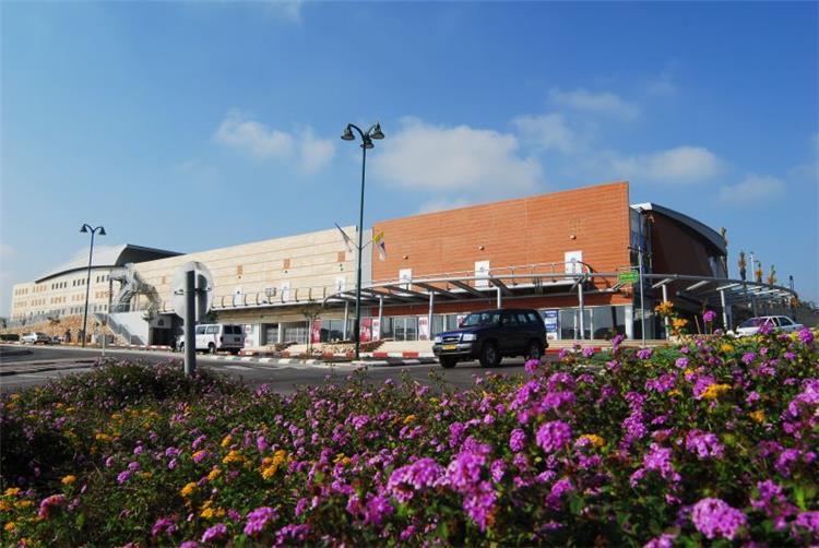 מרכז מסחרי, יקנעם - חכם בן-צבי אדריכלים