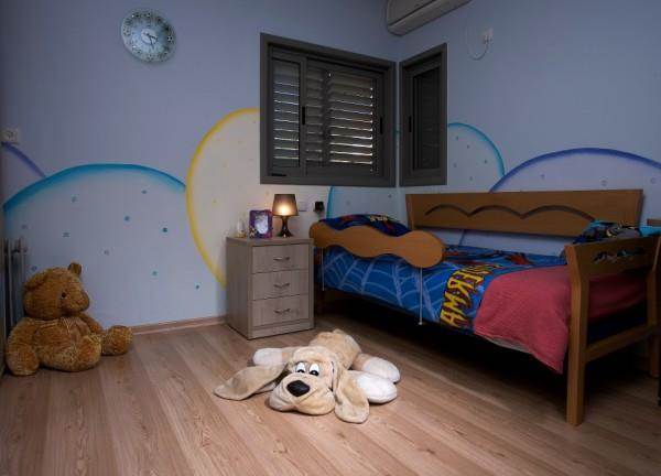 חדר של ילד בבית פרטי, כולל צביעה ייחדוית