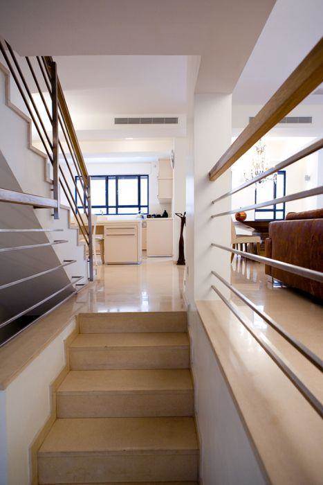חדר מדרגות, וילה, תל אביב - ברעוז מיטל-עיצוב ותכנון אדריכלי