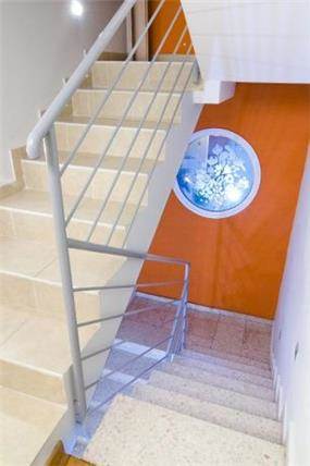 חדר מדרגות - אלכס מילאטינר-אדריכלות ועיצוב פנים 
