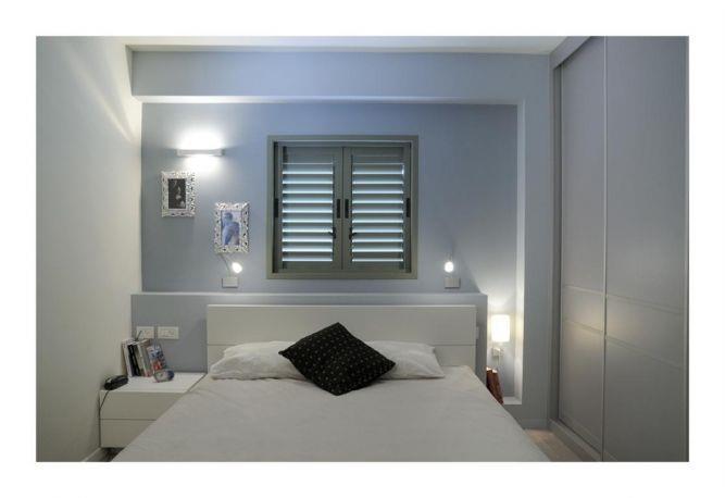 חדר שינה מודרני בשילוב תאורה מיוחדת בעיצוב ותכנון של לילך לויט