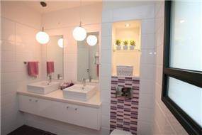 חדר אמבטיה זוגי, איריס מרקו - עיצוב ואדריכלות פנים