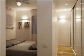 חדר שינה מודרני ומינימליסטי בעיצוב ענבל ברקוביץ