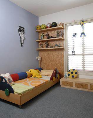 עיצוב חדר ילדים, שימוש בחומרים לא סטנדרטים לרהיטים