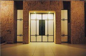 דלת כניסה - יעלה דגנית איבגי- אדריכלות, עיצוב ופנג שוואי