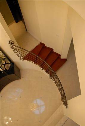 חדר מדרגות - אתרא - תכנון ובצוע