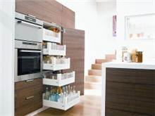 מזווה מגירות אינטיבו לבן מבית בלורן פתרונות פרזול ועיצוב לרהיטים