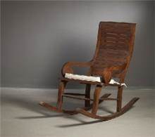 כסא נדנדה מבית וסטו VASTU - גלריית רהיטים מעץ מלא 
