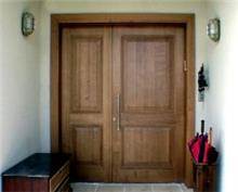 דלת כניסה מסוגננת מבית מי השרון