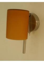 מנורת קיר בצבע כתום