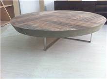 שולחן עגול מעץ אלון