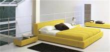מיטה זוגית צהובה