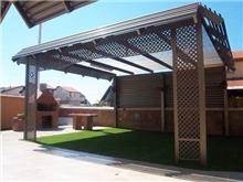פרגולת הצללה לחצר מבית סולריס - סוככים Solaris