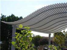 פרגולה לבנה לגינה מבית סולריס - סוככים Solaris