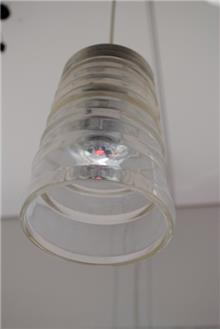 מנורת תליה שקופה מבית אקסקלוסיב תאורה - עודפים